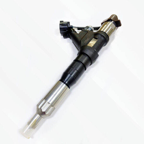 DENSO 共軌噴油嘴總成 18